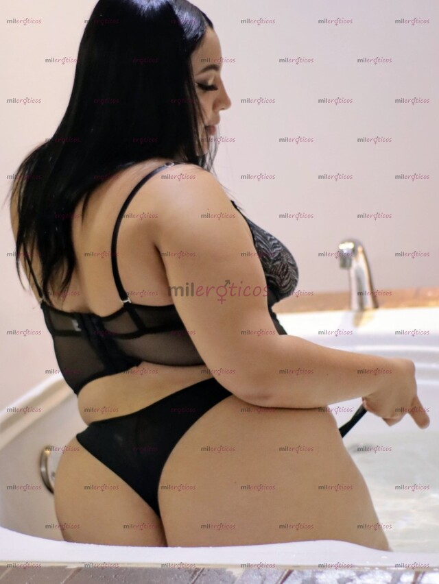 FOTOS DE HERMOSA Y TIERNA PAISITA ADICTA AL. SEXO , SUPER MAMADORA LUXURY, VAGINA ESTRECH