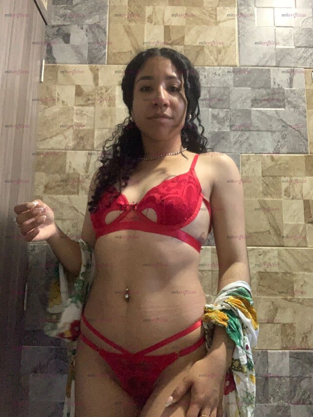 FOTOS DE CHICA ARDIENTE FOGOSA Y CON GANAS DE MUCHO SEXO