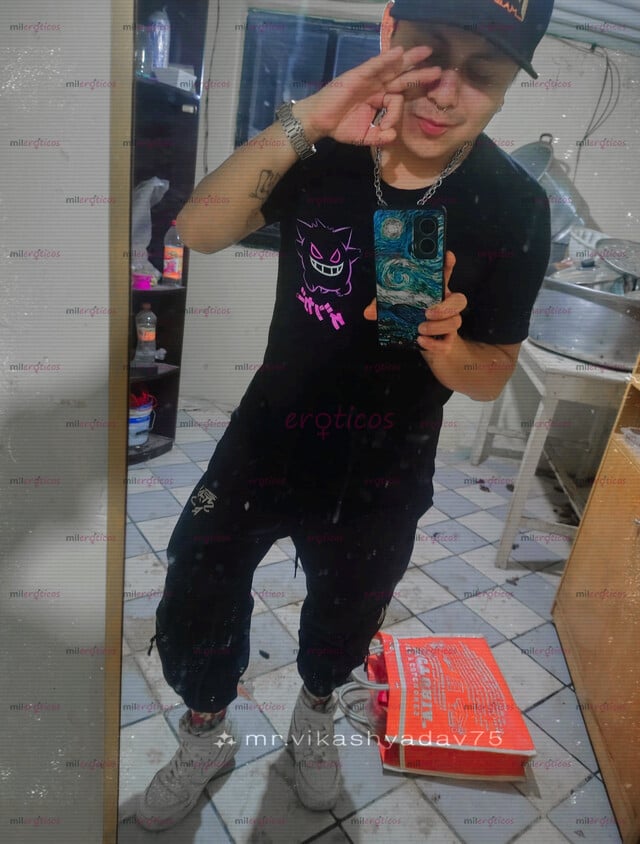 FOTOS DE TU ACOMPAÑANTE ERÓTICO SCORT GAY DISCRETO Y SUMISO 7U7
