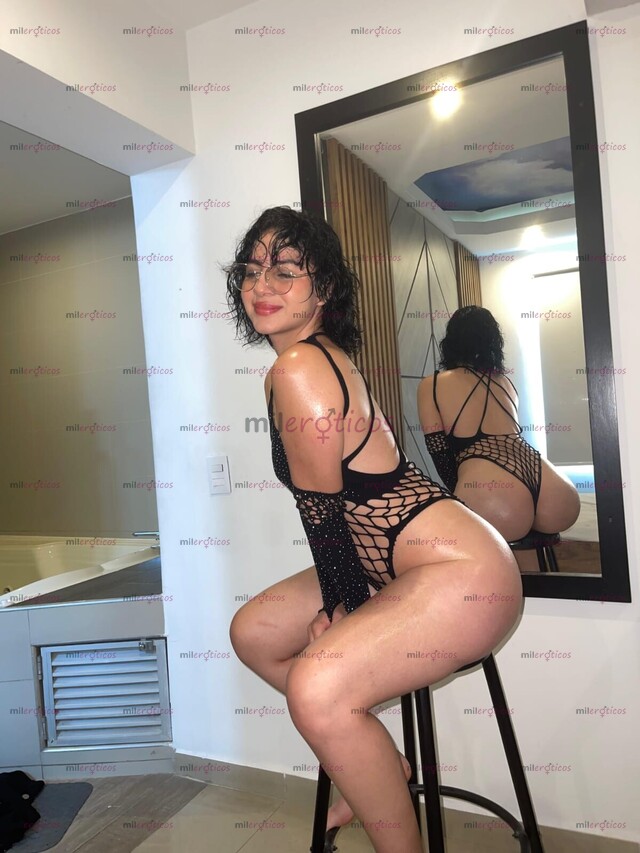 FOTOS DE PRINCESITA SACADA DE PAQUETE SÚPER COMPLACIENTE Y HERMOSA