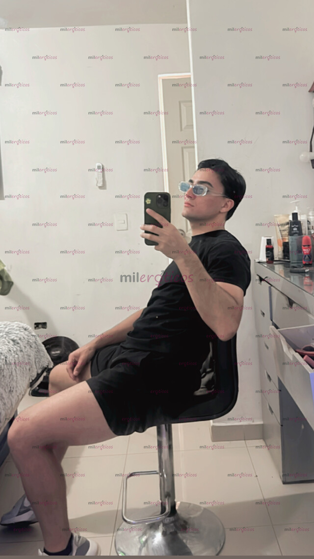 FOTOS DE MORENO CANDENTE DE 23 AÑOS LISTO PARA CULMINAR TUS DESEOS SEXUALES AQUÍ EN TU CI