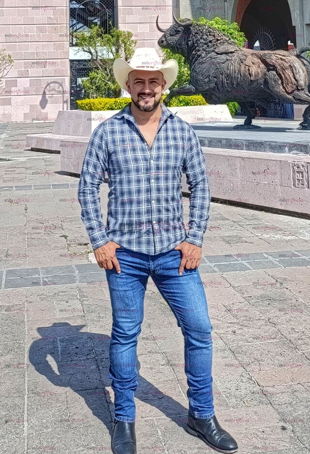 FOTOS DE MACHO VERACRUZANO PARA DESPERTAR TUS FANTASÍAS Y DESEOS ERÓTICOS