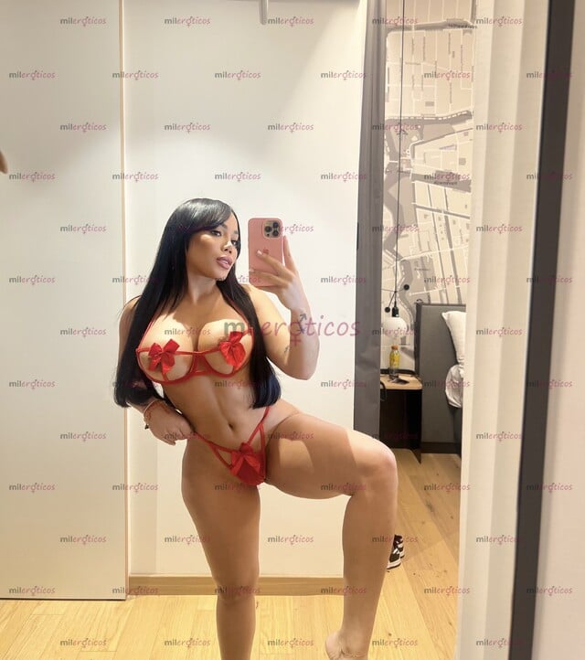 FOTOS DE ZOE SENSUAL Y ESBELTA SCORT DE LUJO, CON UN CUERPO SEXY Y ARDIENTE