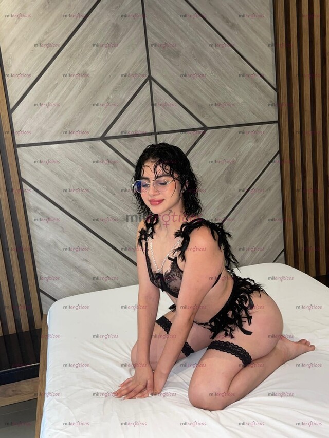 FOTOS DE DELICADA , SENSUAL SOFISTICADA CON UN TOQUE DE PERVERSION Y LUJURIA