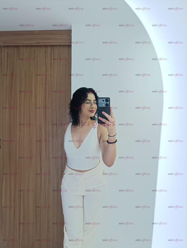 FOTOS DE DELICADA , SENSUAL SOFISTICADA CON UN TOQUE DE PERVERSION Y LUJURIA