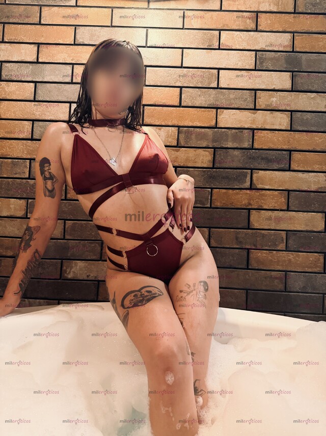 FOTOS DE JOVEN , SEXI , HERMOSA , SOY CORALINE , SOY EL PLACER DEL BUEN GUSTO , CON LUGAR