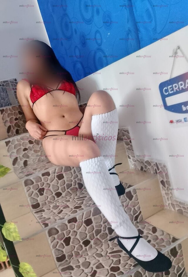 FOTOS DE ESTRECHITA CALIENTITA CHUPADORA Y MUY COMPLACIENTE
