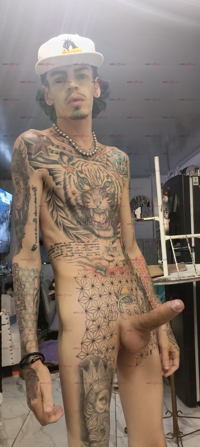 FOTOS DE FLACO ACTIVO BLANCO TATUADO MORBOSO CON SITIO