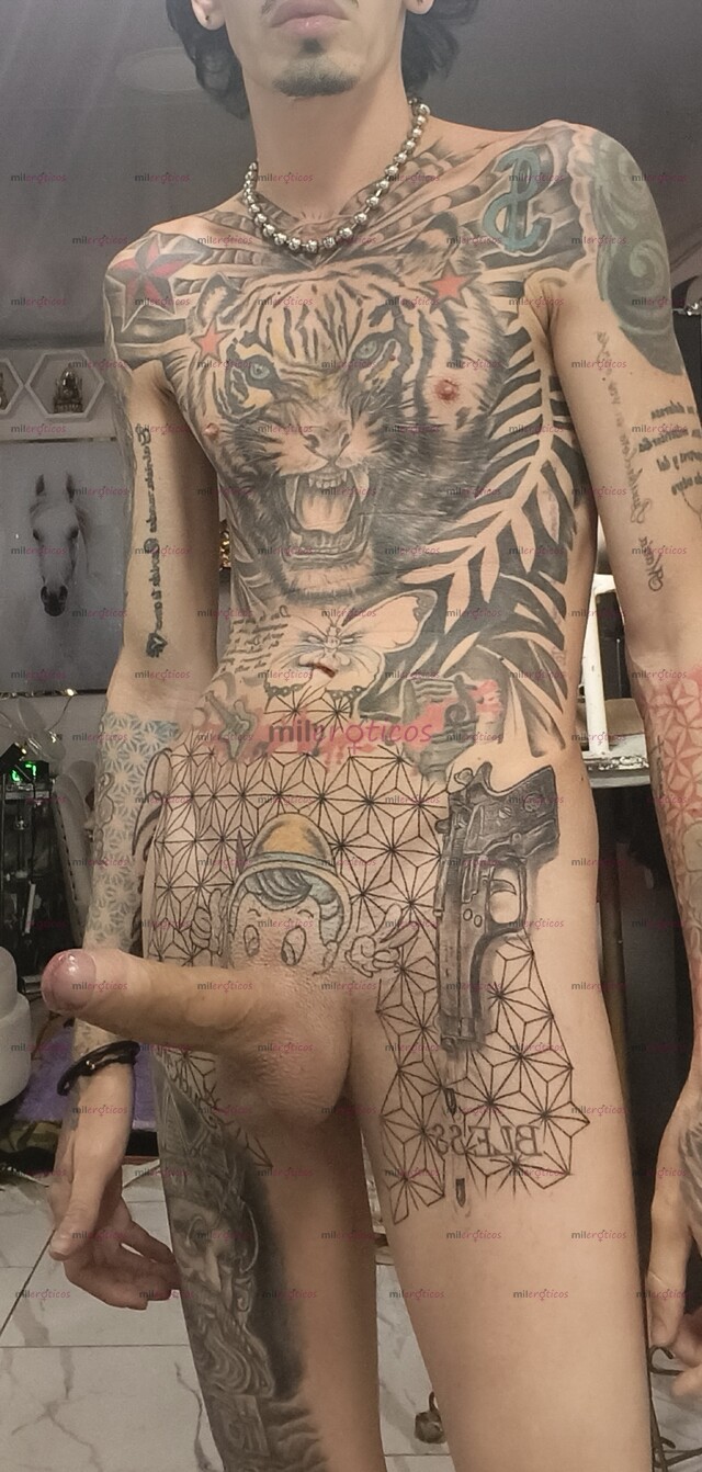 FOTOS DE FLACO ACTIVO BLANCO TATUADO MORBOSO CON SITIO