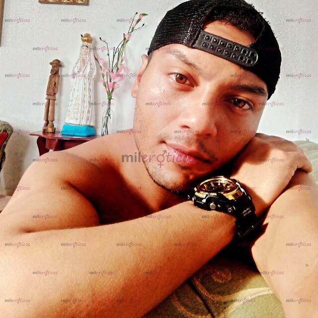 FOTOS DE HOLA SOY GUSTAVO CHICO DE PIEL MORENA, VERSATIL MUY COMPLACIENTE