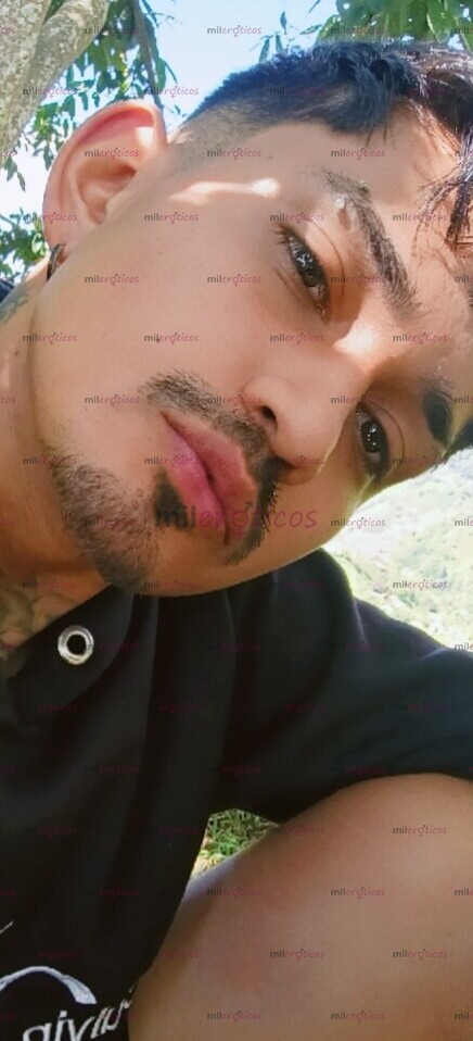 FOTOS DE JOVEN, AMABLE, SIMPÁTICO, FETICHISTA, VERSÁTIL BUENA VERGA, BUEN CULO