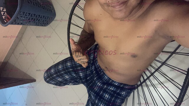 FOTOS DE SOY UN CHICO QUE QUIERE PAGAR SUS ESTUDIOS DE ALGUNA U OTRA FORMA, TENGO 19 AÑOS
