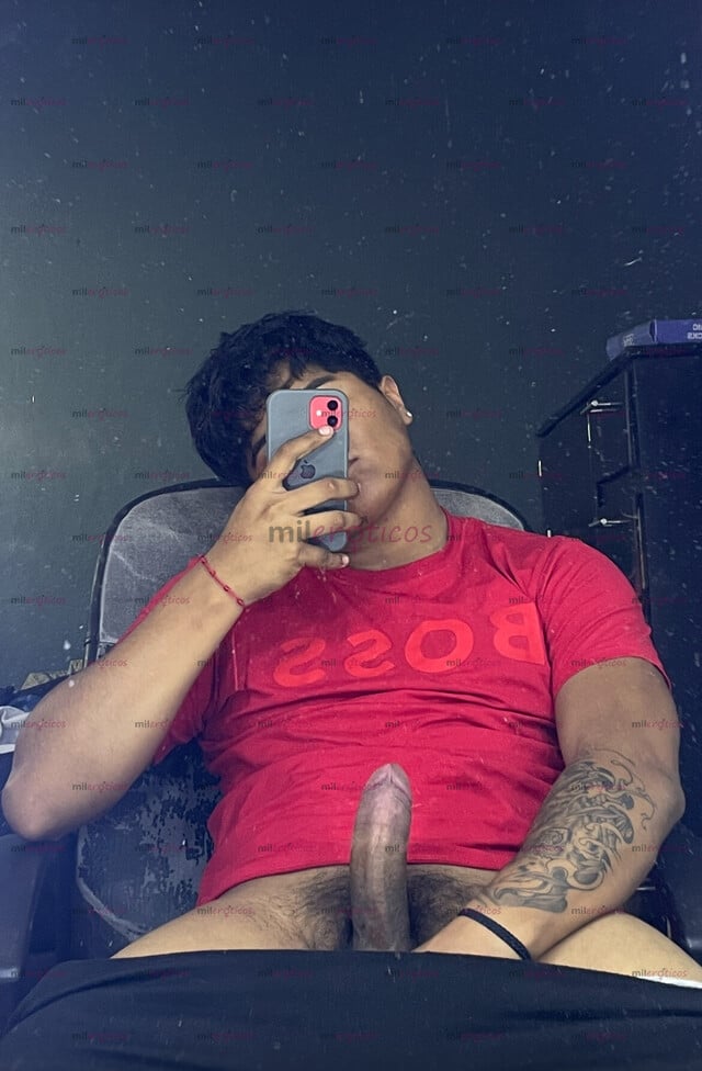 FOTOS DE SOY UN CHICO QUE QUIERE PAGAR SUS ESTUDIOS DE ALGUNA U OTRA FORMA, TENGO 19 AÑOS