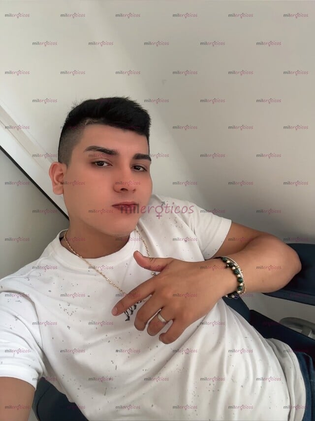 FOTOS DE PARCERO RELAJADO CON GANASDE HACER LO QUE MÁS TE GUSTA PARA EL GUSTO LOS COLORES