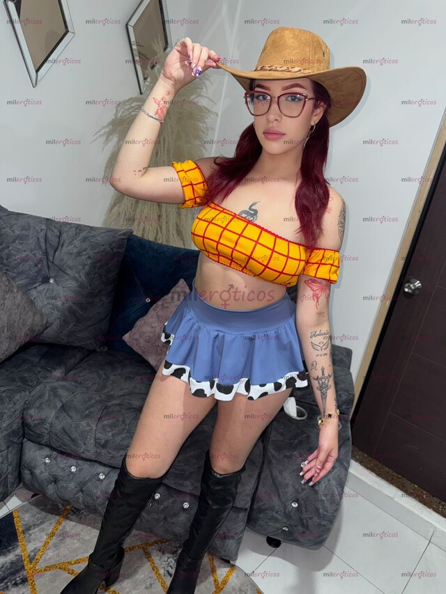 FOTOS DE ATREVIDA COQUETA Y ESPECTACULAR CHICA CON UN ENCANTO INIGUALABLE