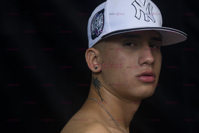 FOTOS DE MACHO COMPLACIENTE VERSÁTIL MORBOSO 22CM DOTADO 100% GARANTIZADO CON SITIO