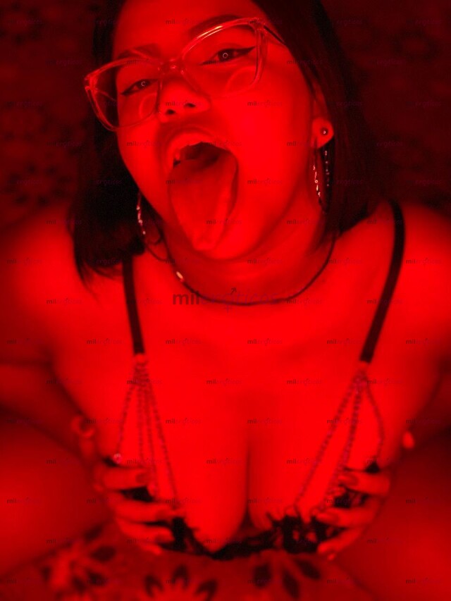 FOTOS DE MIS AMORES SOY NUEVA EN LA ZONA UNA NENA SÚPER CALIENTE Y CACHONDA