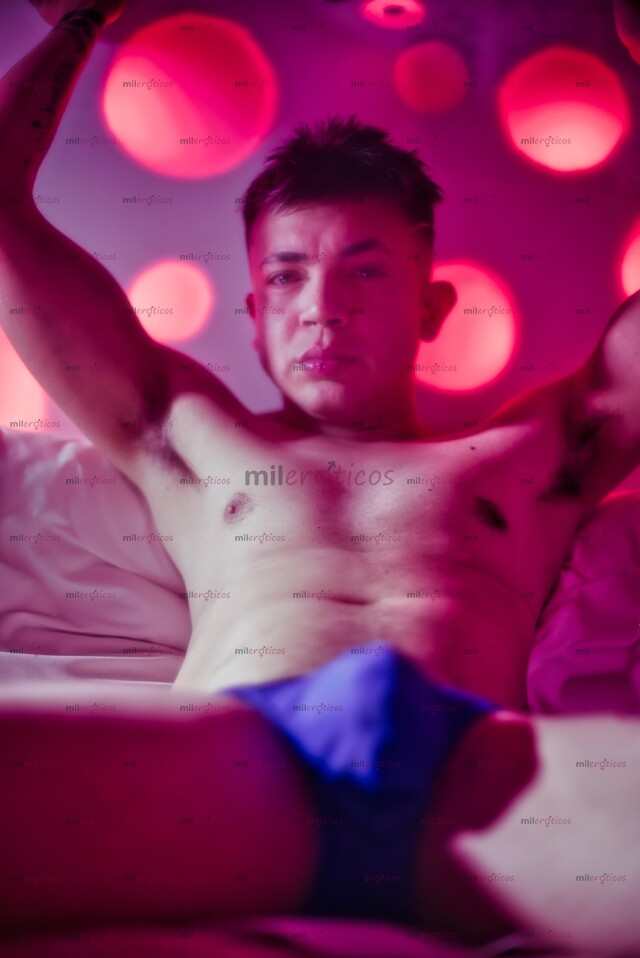 FOTOS DE SINLOENSE CON UNA VERGA COMPLETAMENTE REAL COMPRUEBALO...