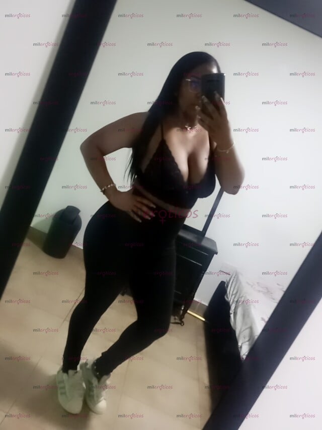FOTOS DE ANGELA MUJER HERMOSA DE PIEL MORE...LINDO CUERPO PARA TI .......