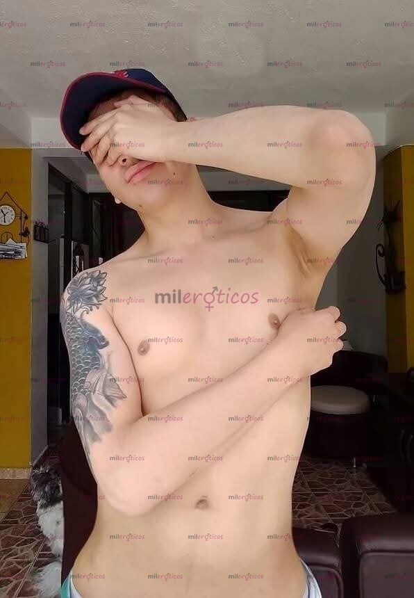 FOTOS DE DANIEL CHICO UNIVERSITARIO CON APARTAMANTO PRIVADO SIN PORTERIA CON PARQUEO