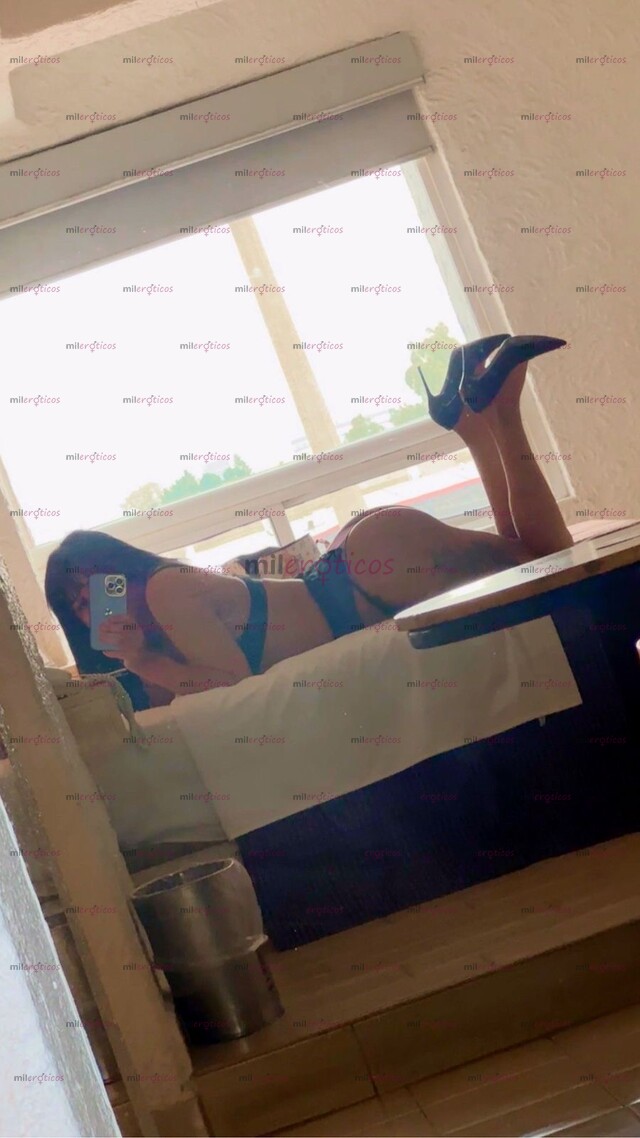 FOTOS DE EL FÍSICO NO ME IMPORTA LA EDAD MENOS...................................... ....