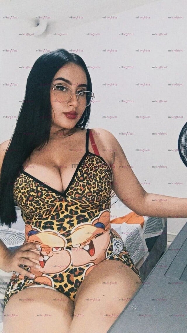 FOTOS DE HOLA, MI NOMBRE ES ROCIO SOY UNA CHICA PELINEGRA CON TETAS GRANDES RICA PARA TI