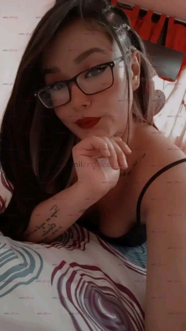 FOTOS DE HOLA AMOR MI NOMBRE ES MEGAN UNA CHICA JUGUETONA