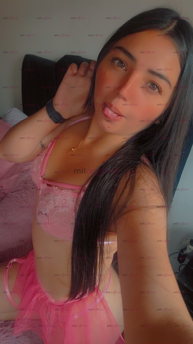 FOTOS DE FERNANDA HERMOSA JOVEN DE 20 AÑOS NUEVA , CABELLO LARGO LISTA PARA COMPLACERTE