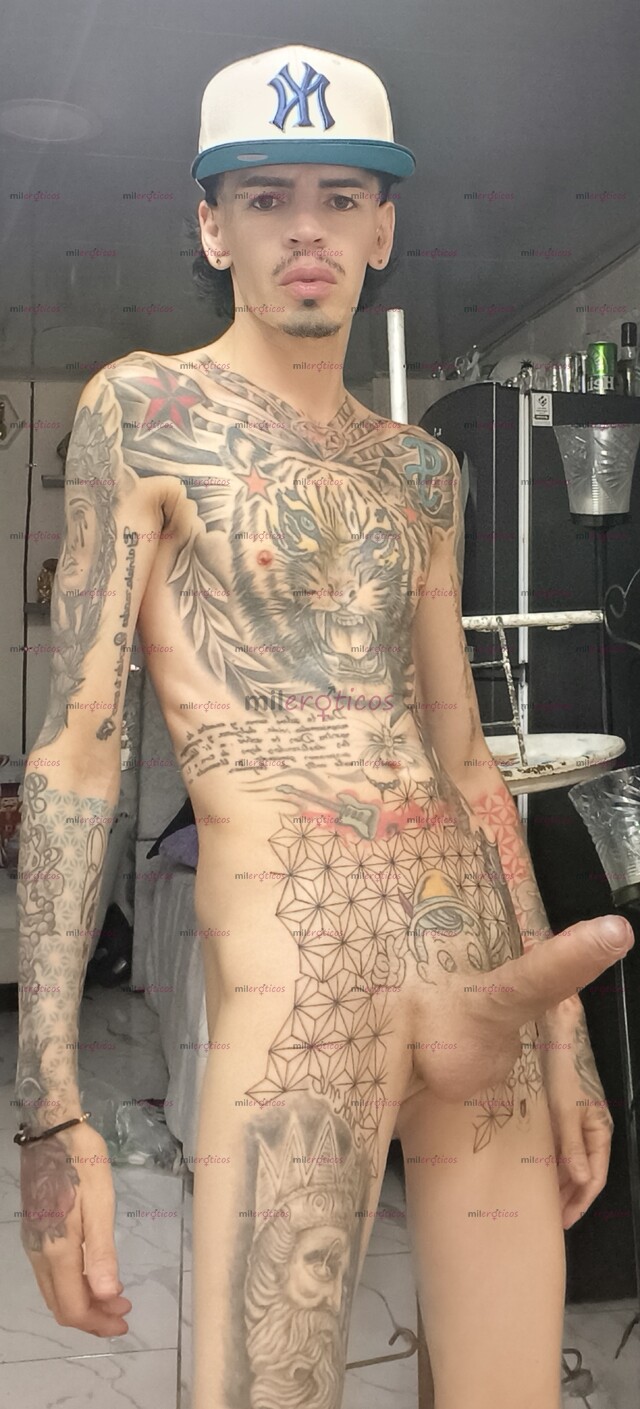 FOTOS DE FLACO ACTIVO BLANCO TATUADO MORBOSO VERGON