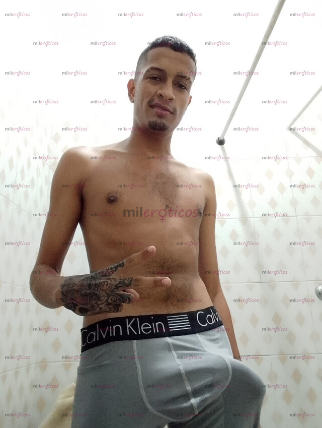 FOTOS DE CHICO ALTO, FLACO Y DESCOMPLICADO DE 22CM DE LARGO