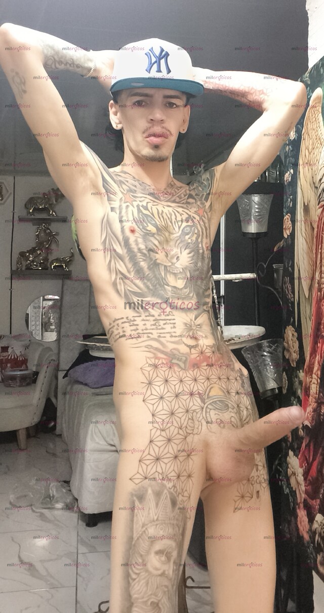 FOTOS DE FLACO ACTIVO BLANCO TATUADO MORBOSO VERGON