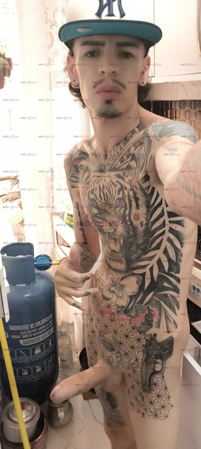 FOTOS DE FLACO ACTIVO BLANCO TATUADO MORBOSO VERGON