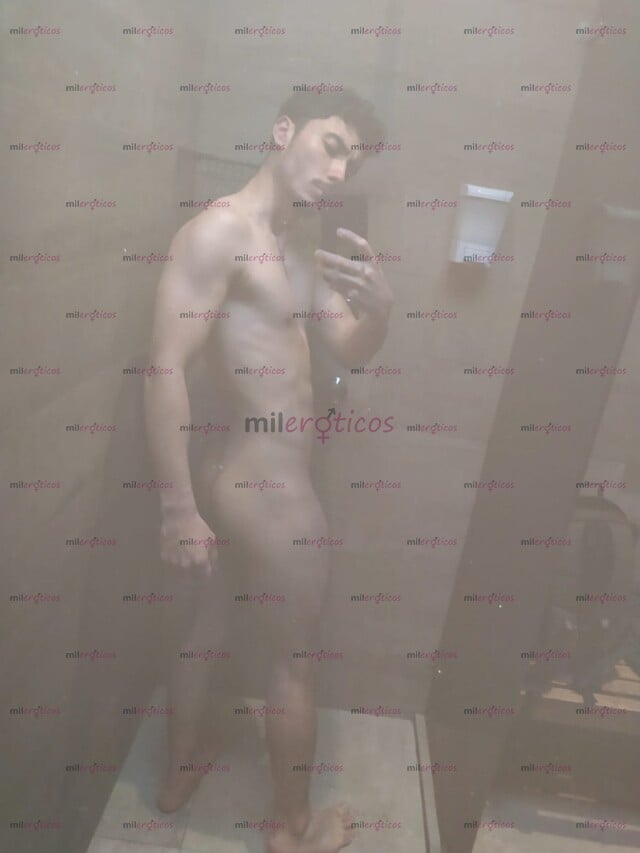 FOTOS DE VERSATIL BISEXUAL, CON BUENA VERGA Y CULO, DISPUESTO A CUMPLIR SU DESEO SEXUAL