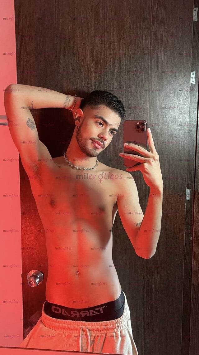 FOTOS DE JOVEN PAISA , CON BUENA VERGA Y CULO PA COMPLACERTE DISP 24H