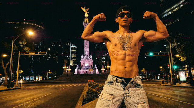 FOTOS DE SOY CRISTHIAN UN CHAKAL QUE TE HARÁ GEMIR DE PLACER