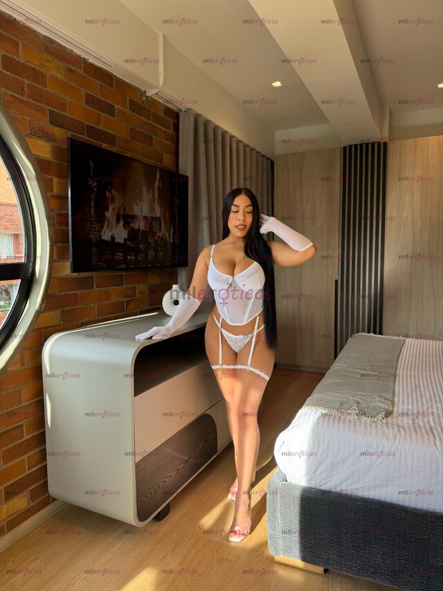 FOTOS DE MORENA DE PIEL CANELA EXUBERANTE PARA CABALLEROS DE BUEN GUSTO!!