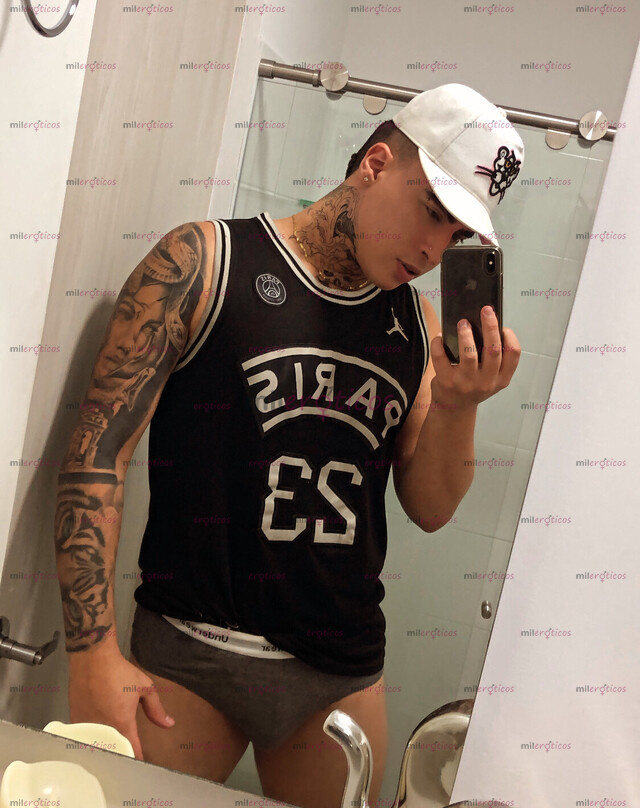FOTOS DE MEN SERIO Y MUY RESERVADO VERGON Y CULON LISTO PARA COMPLACERTE
