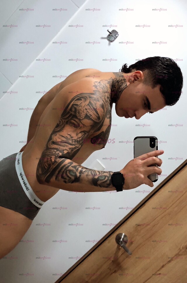 FOTOS DE MEN SERIO Y MUY RESERVADO VERGON Y CULON LISTO PARA COMPLACERTE