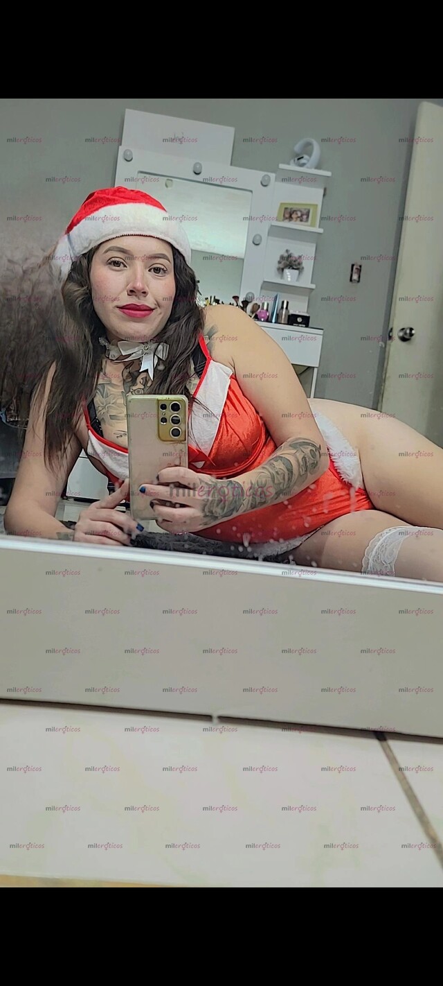 FOTOS DE CALIENTE Y TATUADA SANTA CLOUS LLEGO A TU CIUDAD