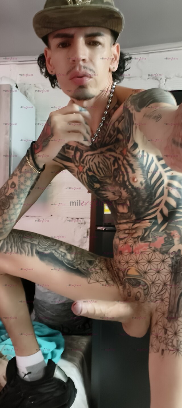 FOTOS DE FLACO TATUADO BLANCO ACTIVO MORBOSO FETICHERO