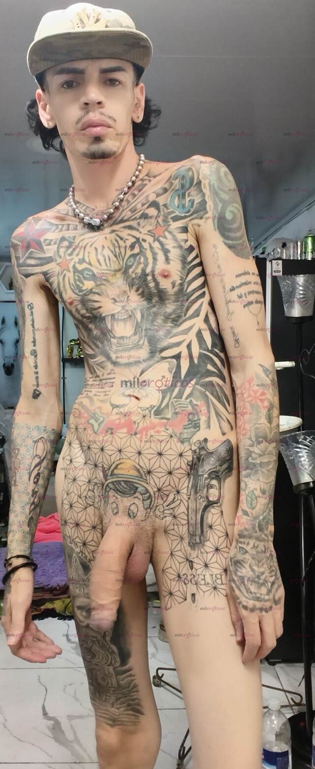 FOTOS DE FLACO TATUADO BLANCO ACTIVO MORBOSO FETICHERO