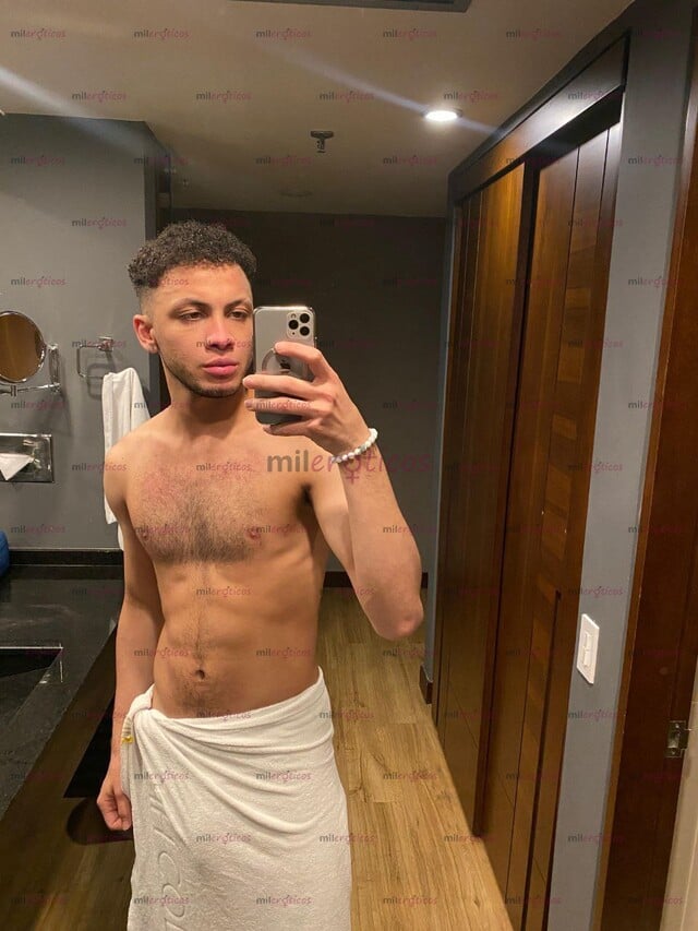 FOTOS DE CHICO JOVEN DOTADO COMPLACIENTE LUGAR DISCRETO VENTA DE CONTENIDO HOT