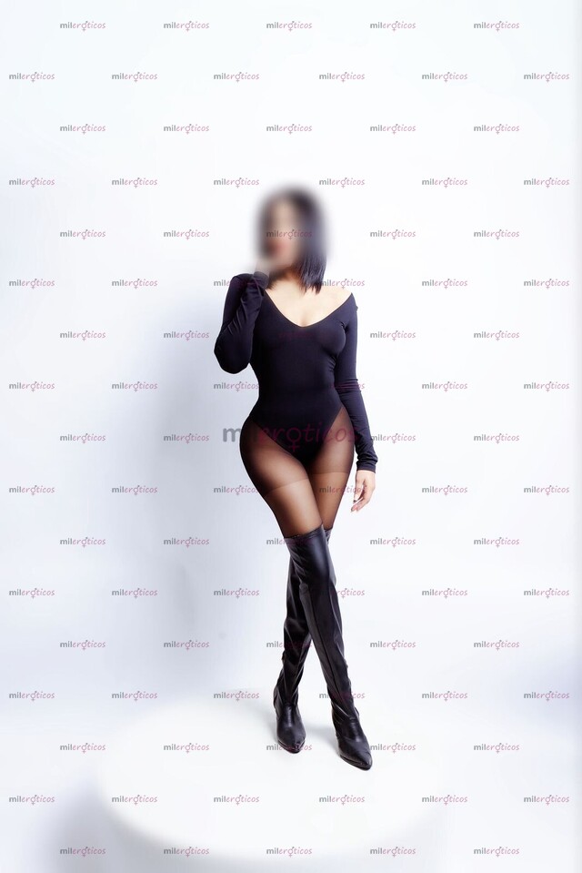 FOTOS DE LUNA 18 AÑOS RECIÉN CUMPLIDOS CÓJEME Y ENSÉÑEME A MAMAR VERGA Y CABALGAR EN ELL