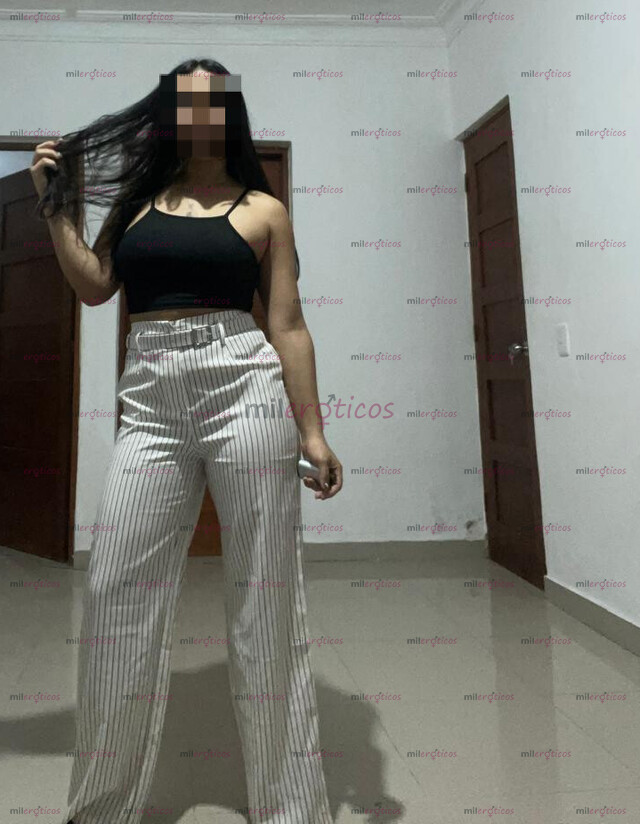 FOTOS DE HOLA CARIÑO SOY VALERIA COLOMBIANA 21 AÑOS DE PASO POR TU PAÍS
