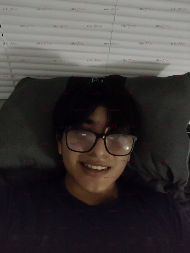 FOTOS DE SOY UN CHICO JOVEN DE 19 AÑOS QUE BUSCA PATROCINADORA