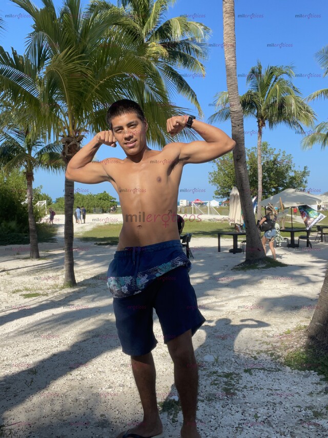 FOTOS DE SOY LEO , MORENO , MORBOSO,DOMINANTE,LECHERO19CM