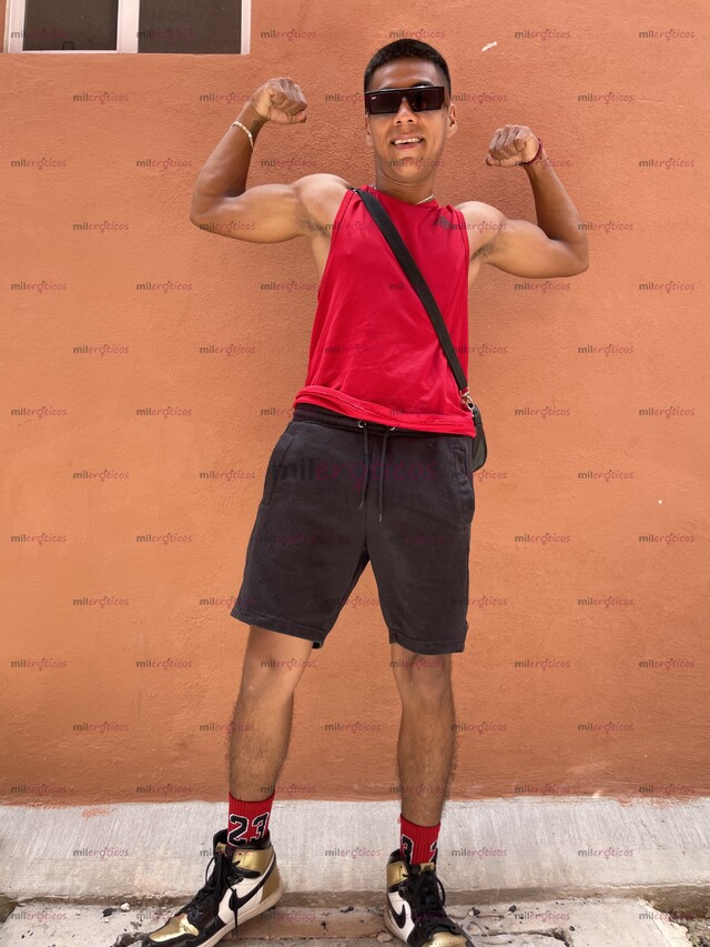 FOTOS DE SOY LEO , MORENO , MORBOSO,DOMINANTE,LECHERO19CM