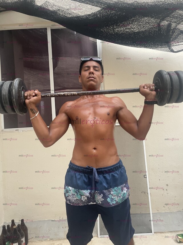 FOTOS DE SOY LEO , MORENO , MORBOSO,DOMINANTE,LECHERO19CM