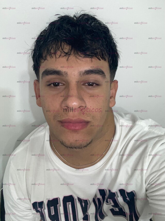 FOTOS DE CHICO CALIENTE, VENTA DE CONTENIDO AL PRIVADO