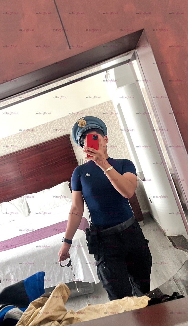 FOTOS DE CHICO DE 18 AÑOS , CALIENTE NALGÓN SABROSO , AGUANTADOR LISTO PARA TI REY